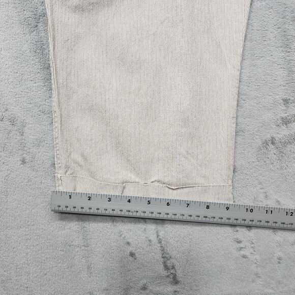 Gloria Vanderbilt Pants Womens 10 Tan White Striped Double Button Capri Cuffed - Picture 12 of 13